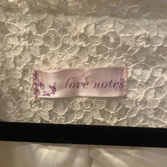 Lace coat - Picture 4 of 9